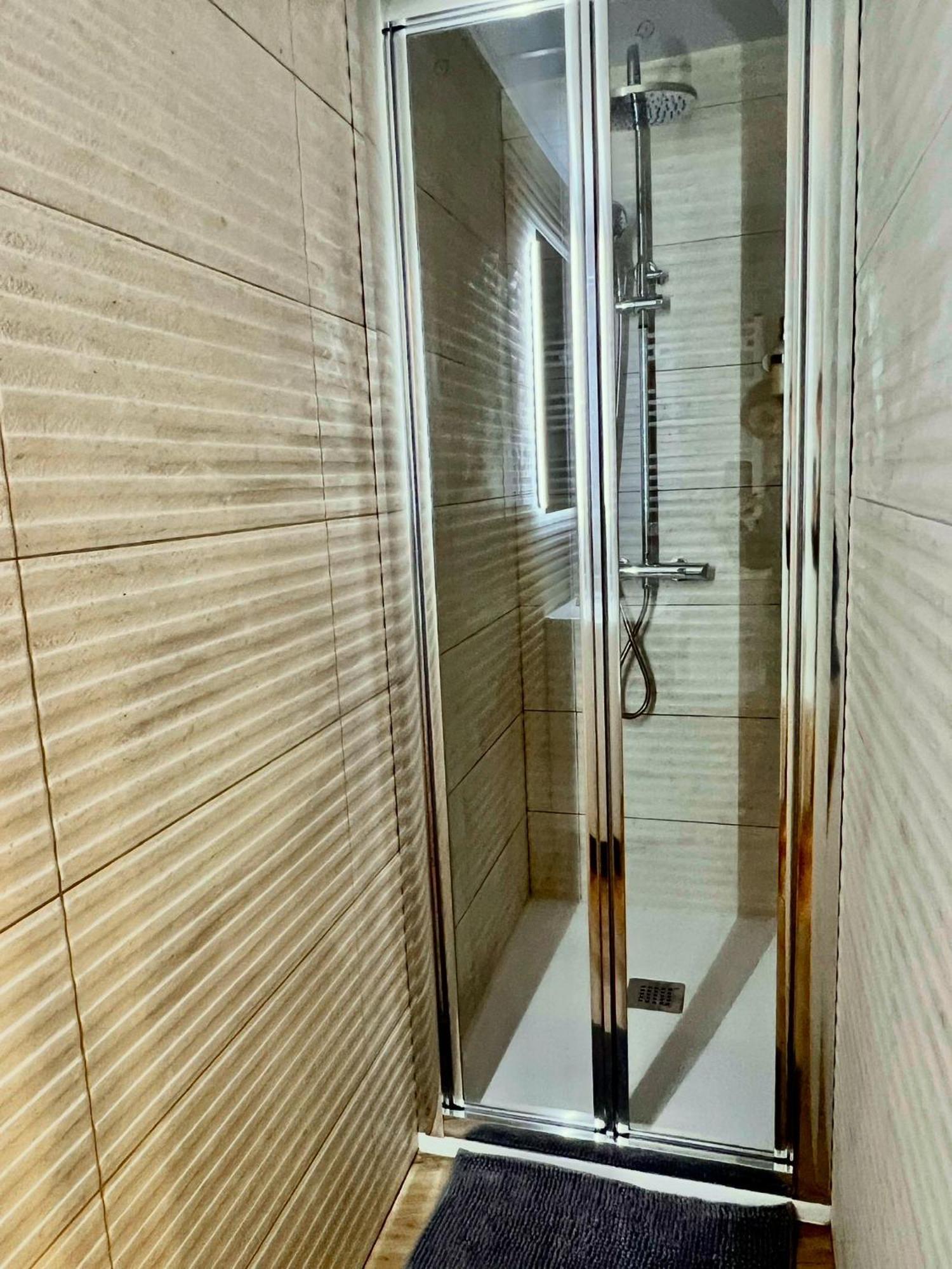 Velvet Malasana Apartment *