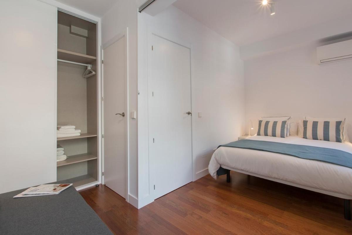 Total Access 3 Bedroom 2 Bath 6 Persons Apartment Madrid