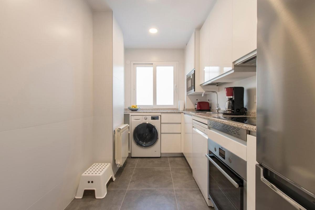 Apartment Total Access 3 Bedroom 2 Bath 6 Persons