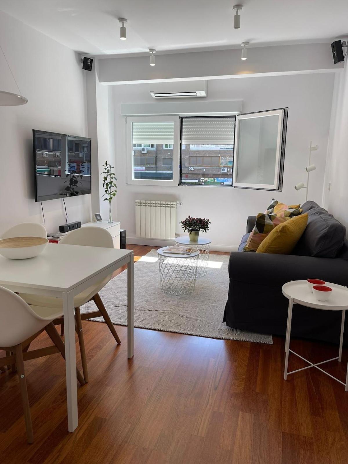 Total Access 3 Bedroom 2 Bath 6 Persons Madrid