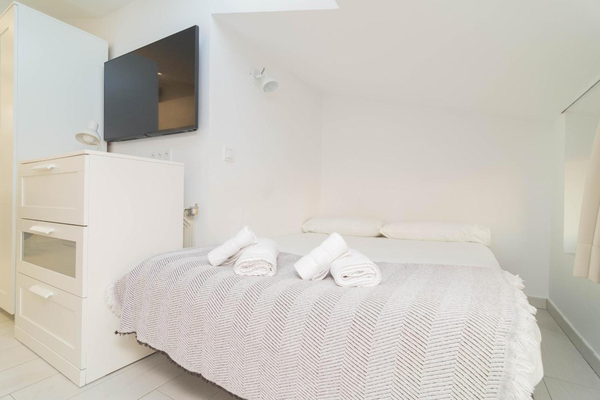 Apartment Lovely Attic Madrid