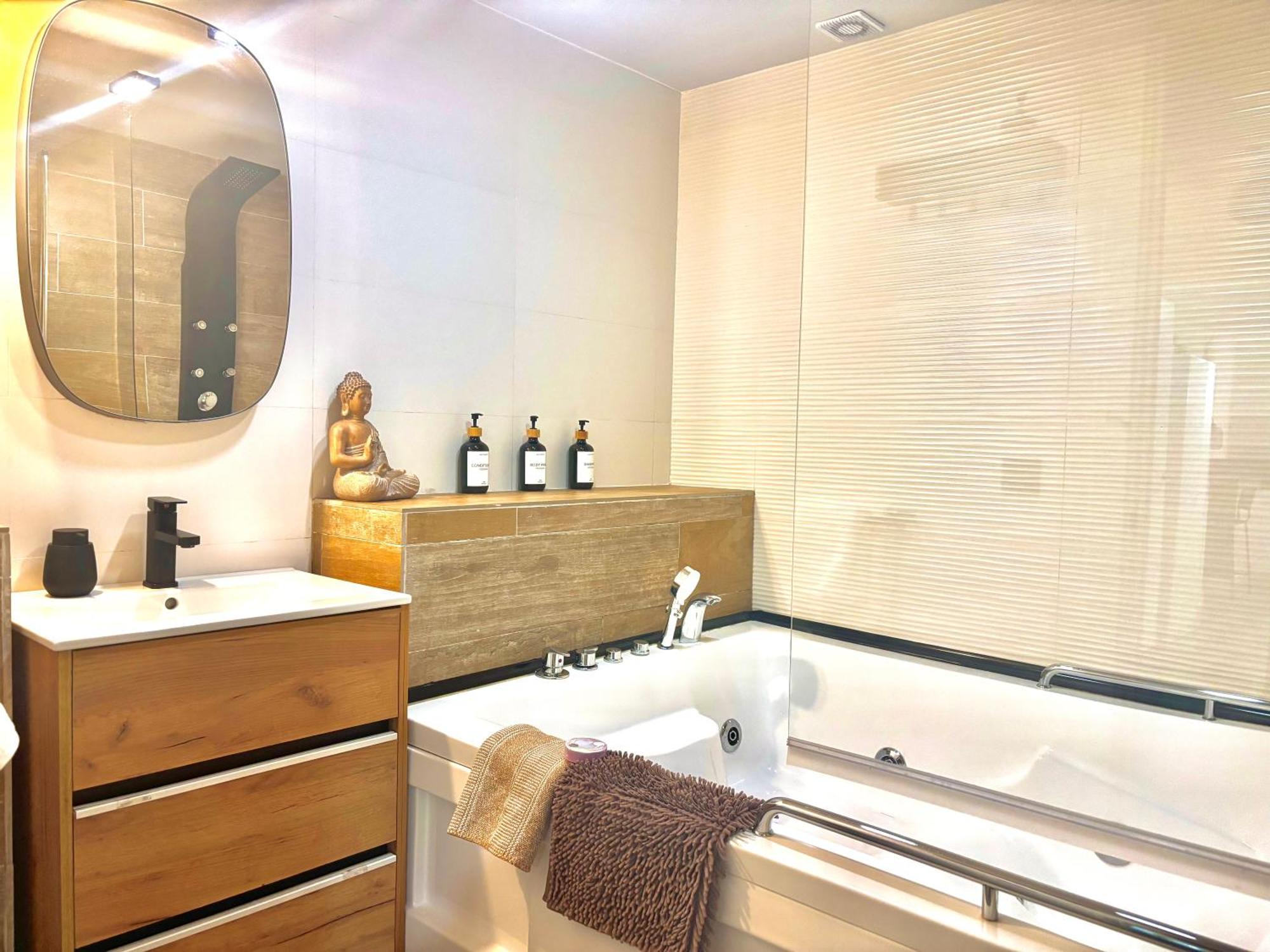 Centricos Con Banera Jacuzzi Hidromasaje Romantico Apartment Madrid