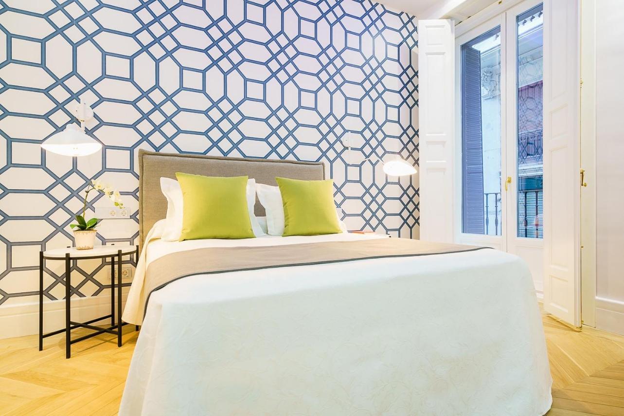 Exclusive Just Steps From Gran Via Apartment *
