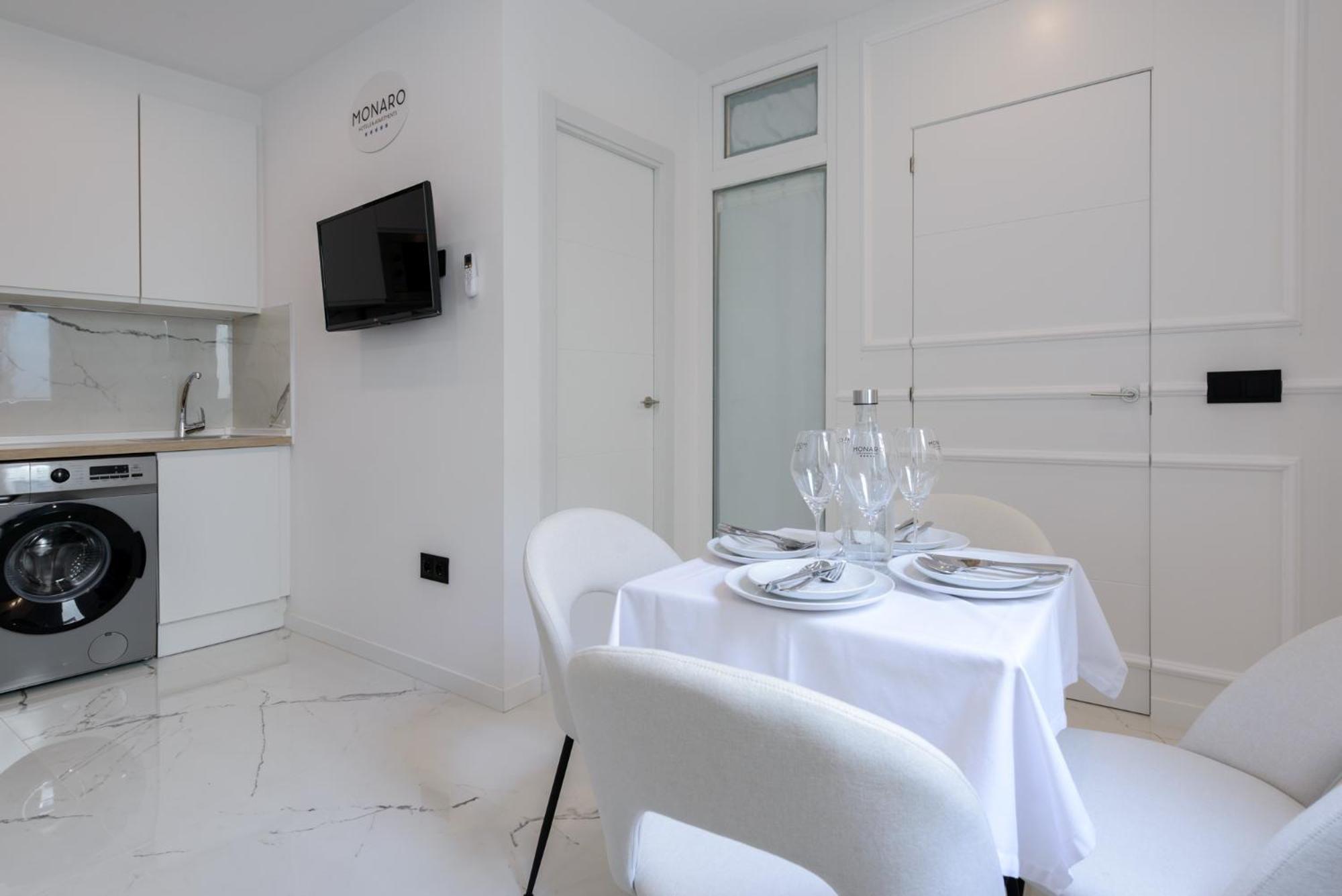 New Elegante, 2br And 1bth Apartment