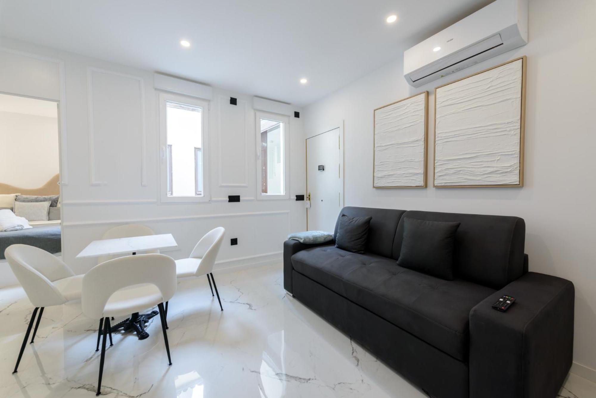 New Elegante, 2br And 1bth