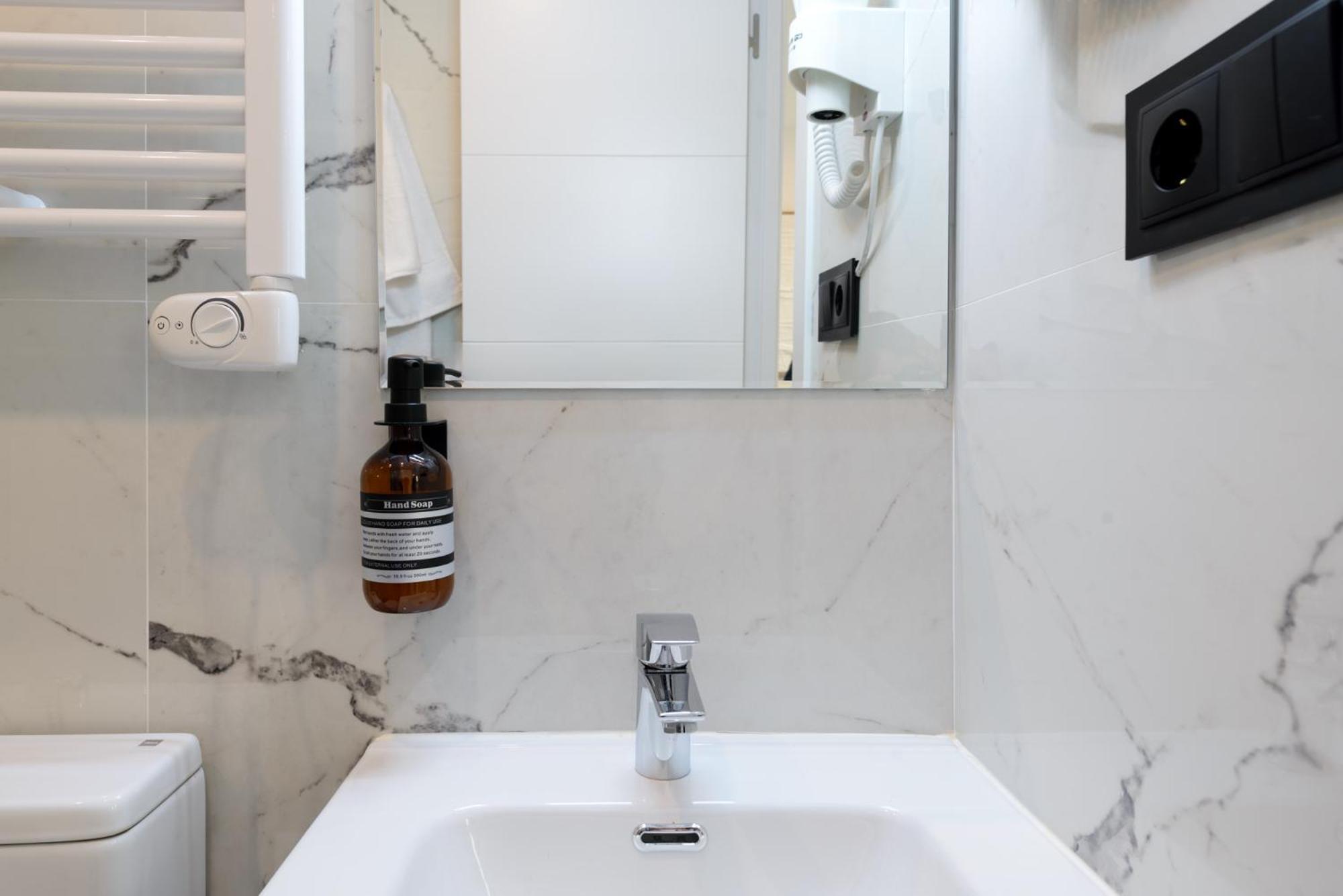 Apartment New Elegante, 2br And 1bth