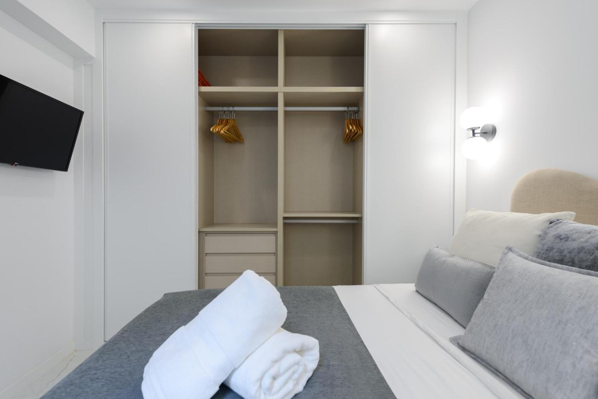 Apartment New Elegante, 2br And 1bth