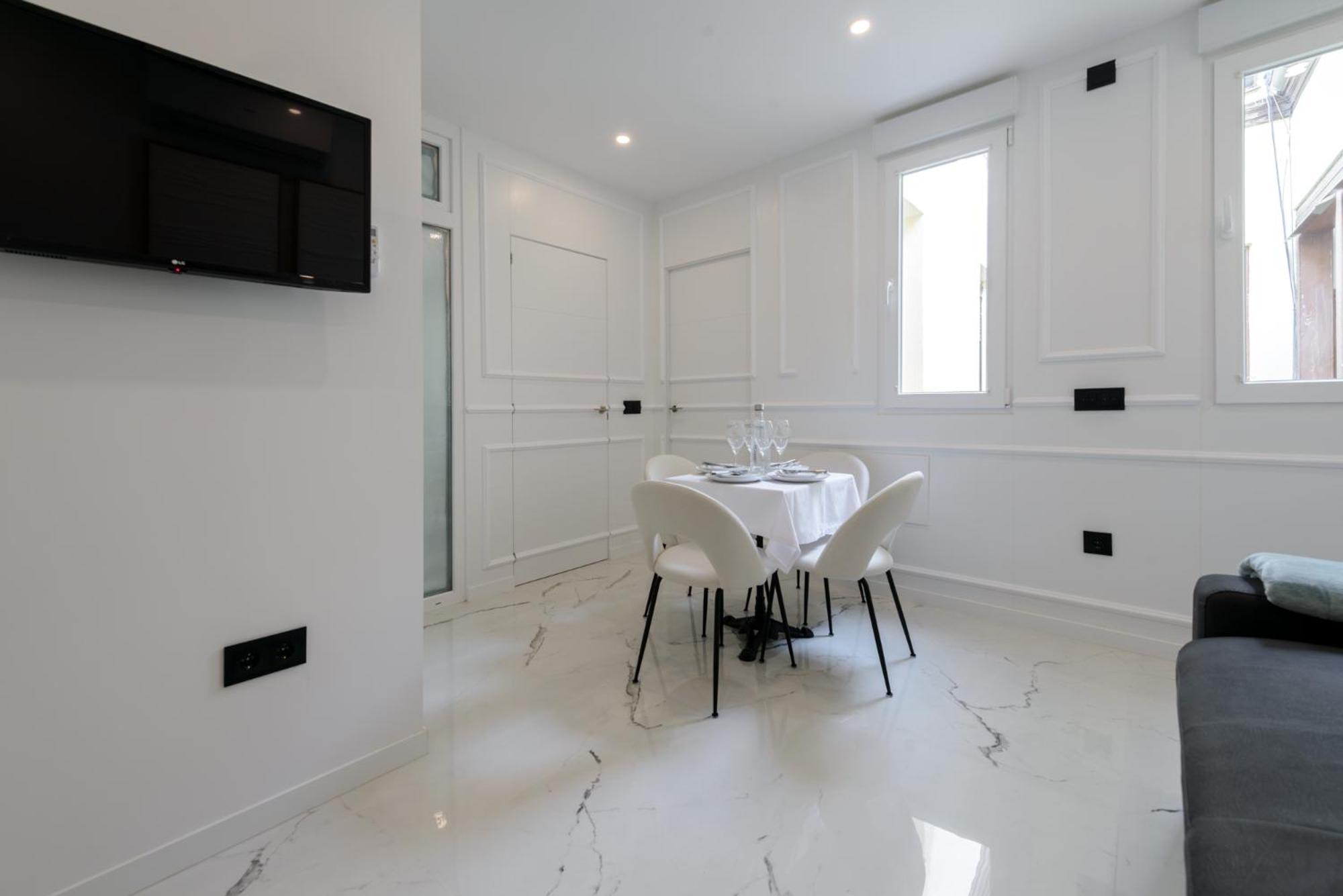 Apartment New Elegante, 2br And 1bth Madrid