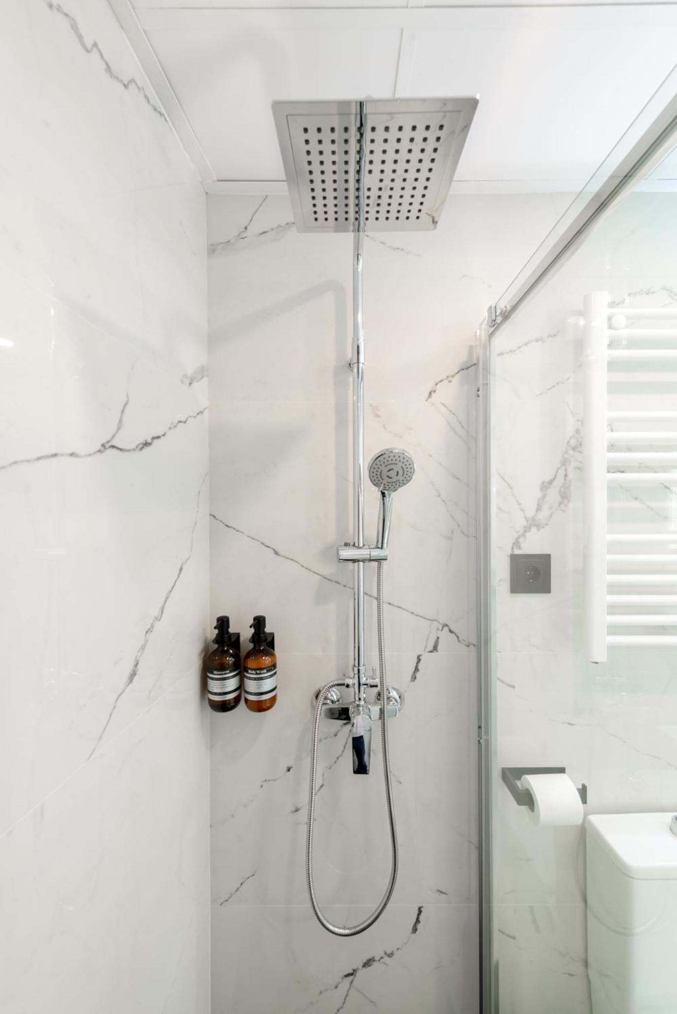 New Elegante, 2br And 1bth Madrid