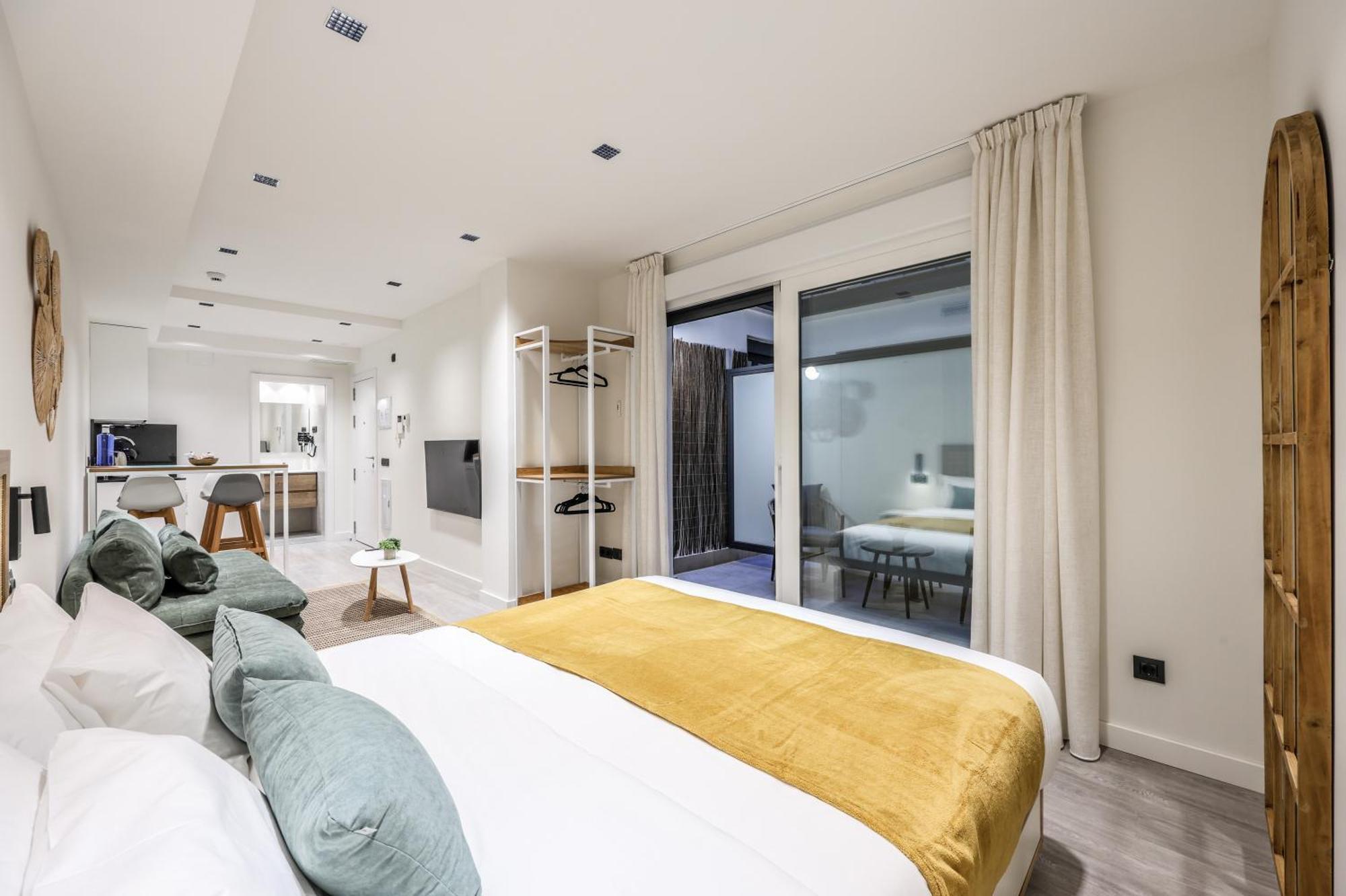 Atyco Apartment *