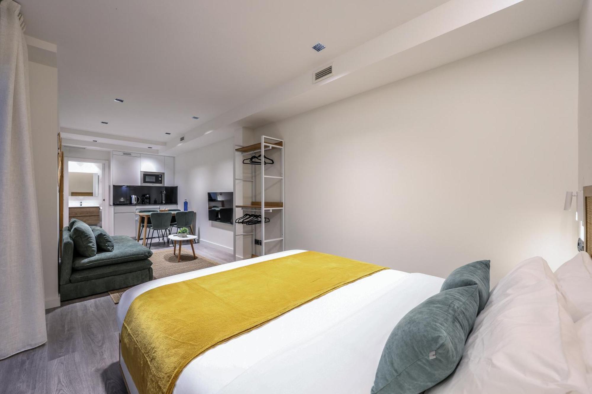 Atyco Apartment *