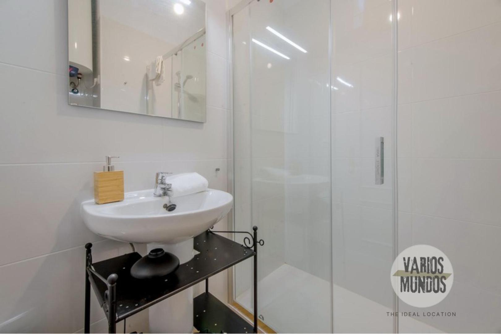 Fashion Design Loft En Calle Carretas-sol 4pax Apartment