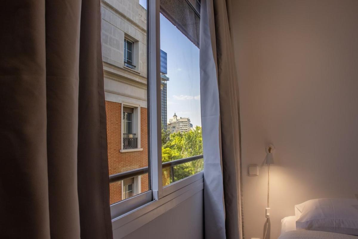 Location Puerta De Alcala Apartment *