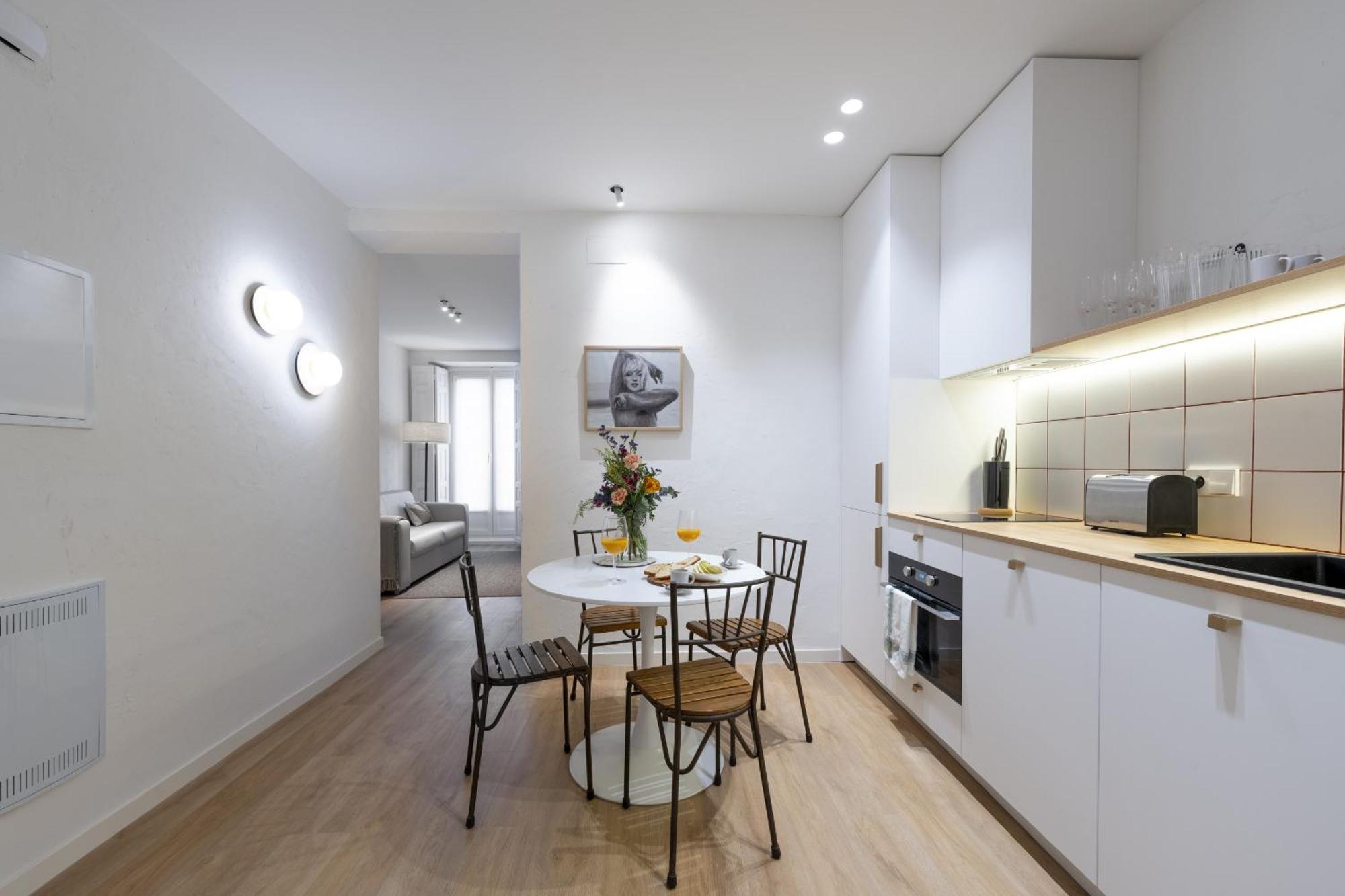 Reina Sofia Iii Apartment