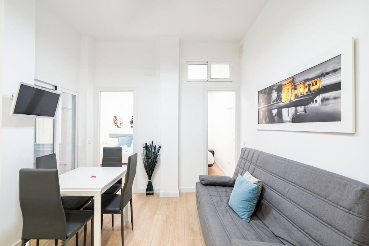 Apartment Flat In Embajadores Fou Madrid