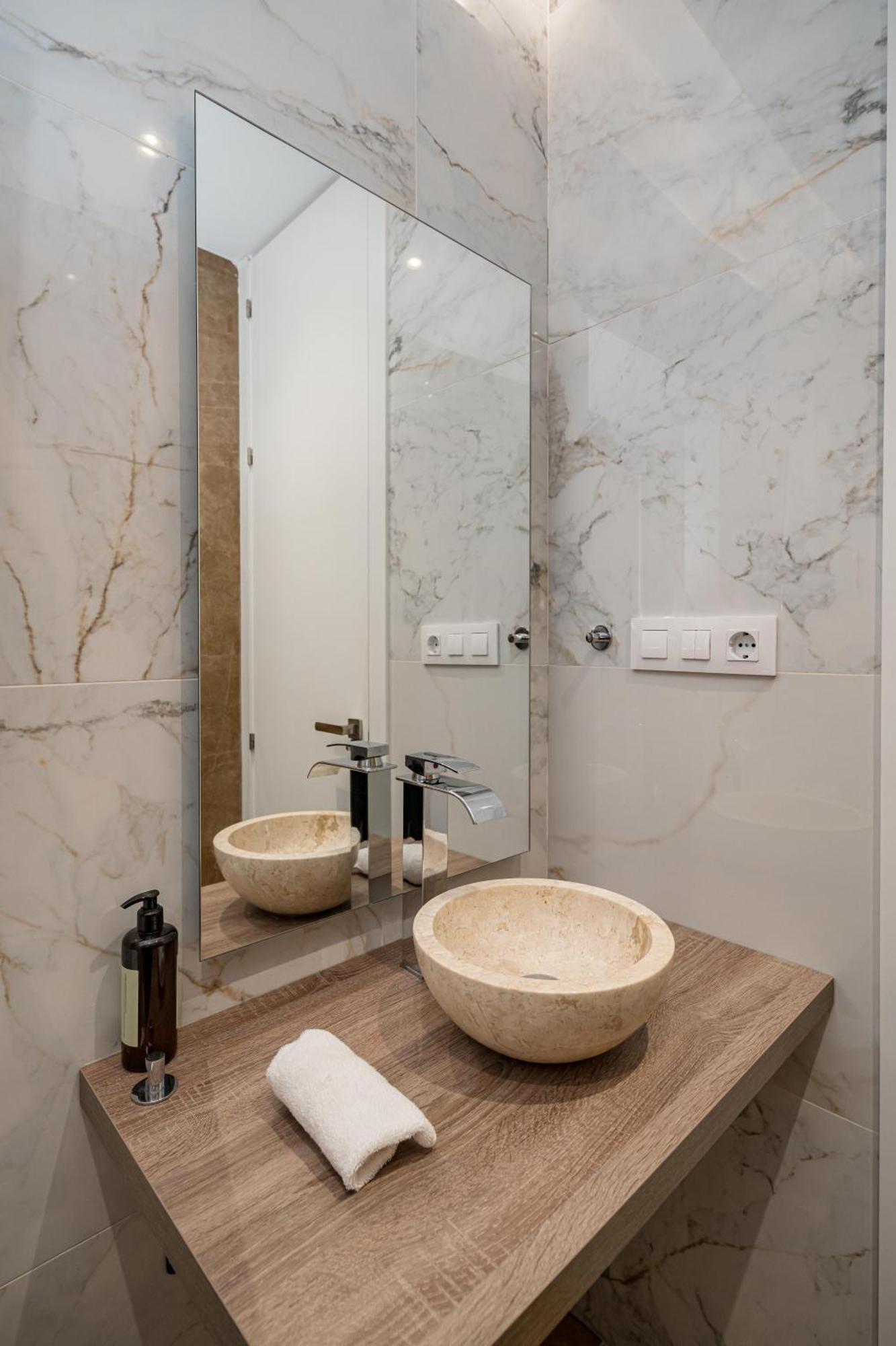 Chueca Ii Calle Barco 2br 2bh Lejlighed *