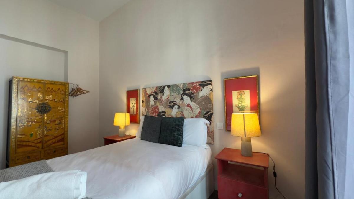 Centrally Located In 1d * Madrid