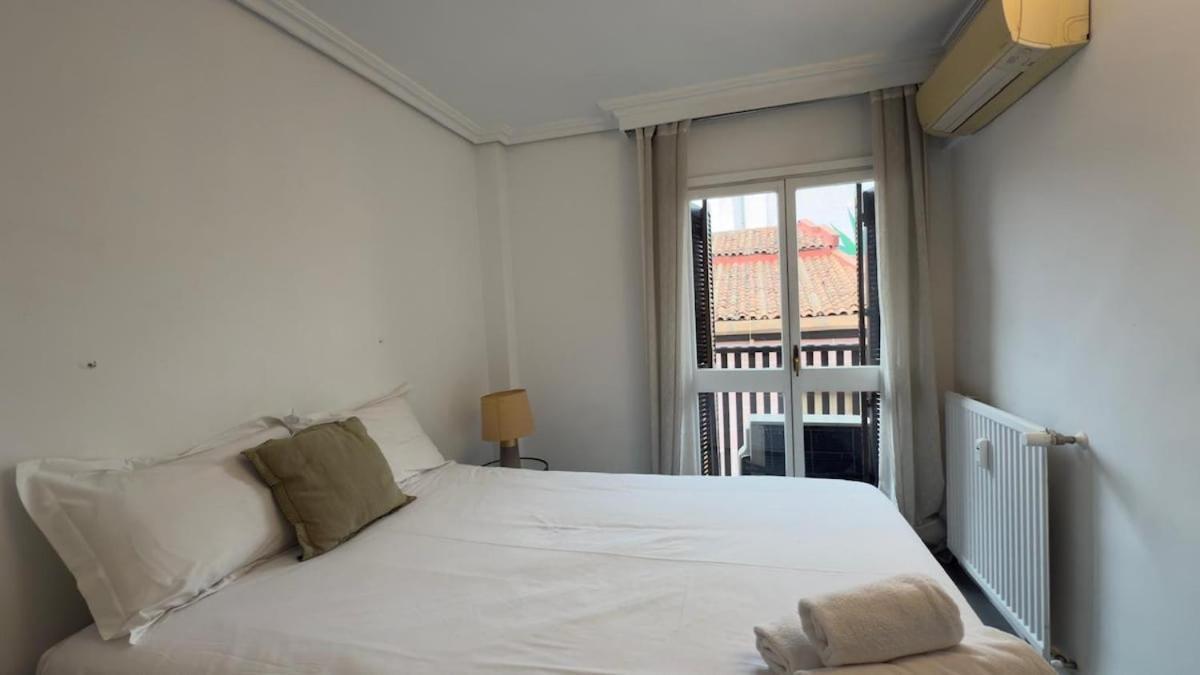 Centrally Located And Cosy In - Cava Baja Apartamento *