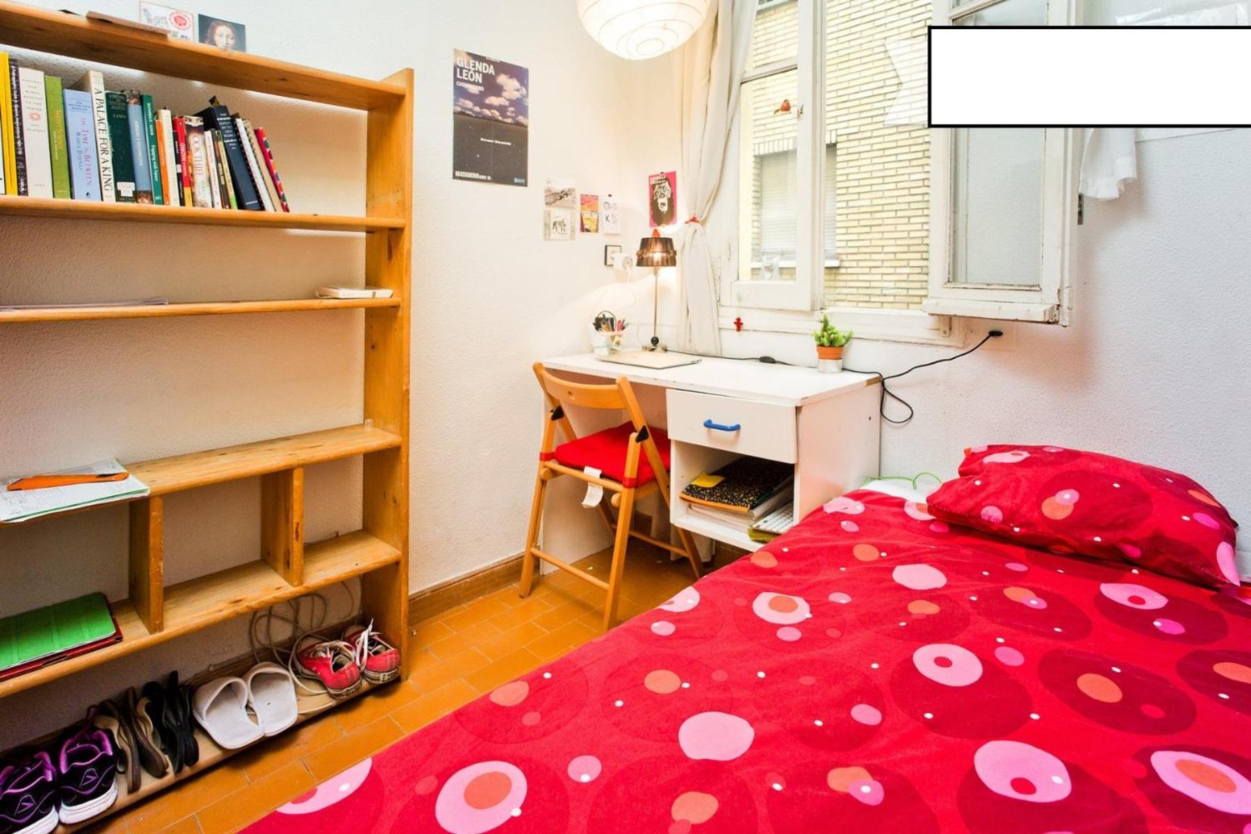 Individual Con Ventana A Patio Bed & Breakfast *