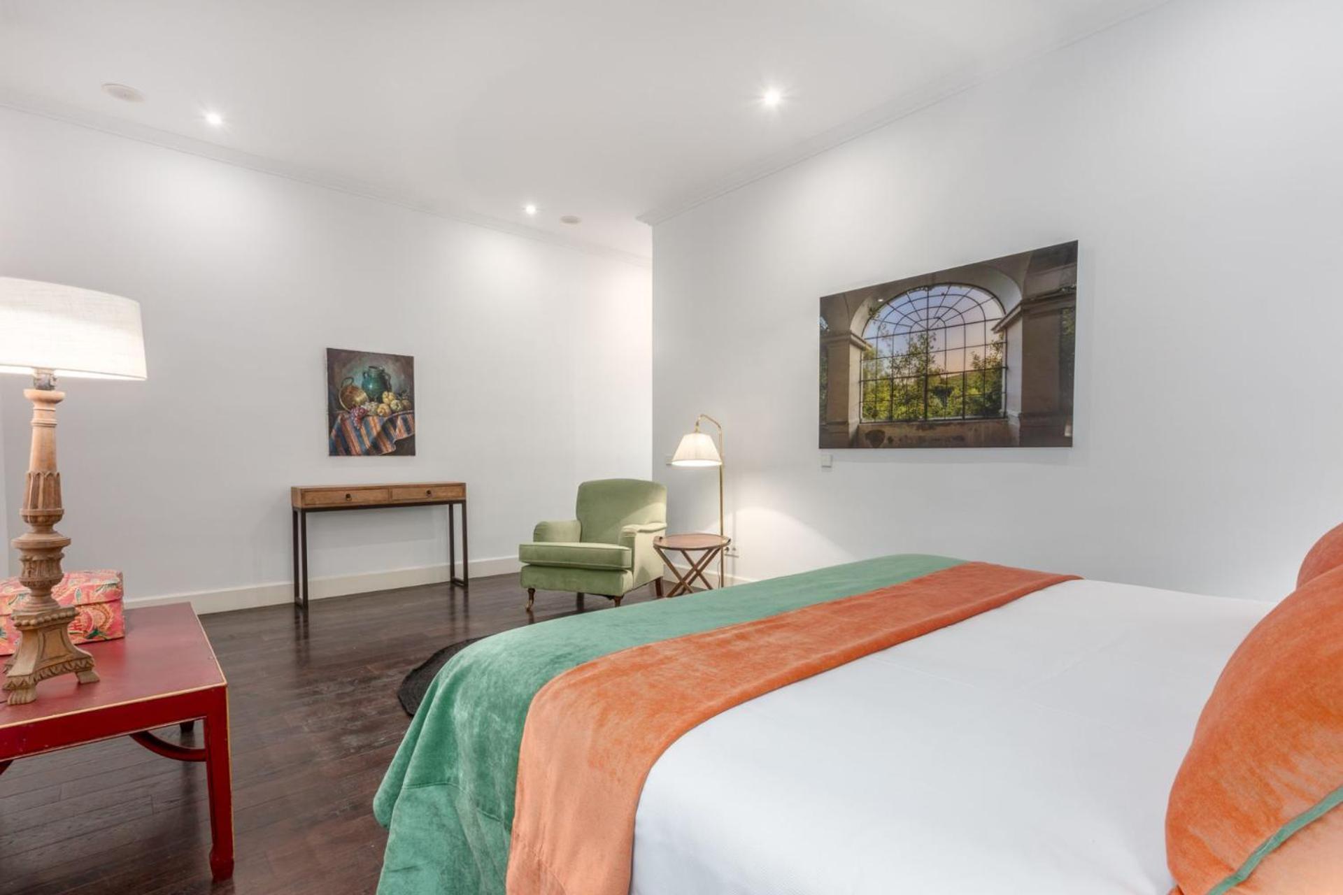 Charming And Spacious Steps From Gran Via Madrid