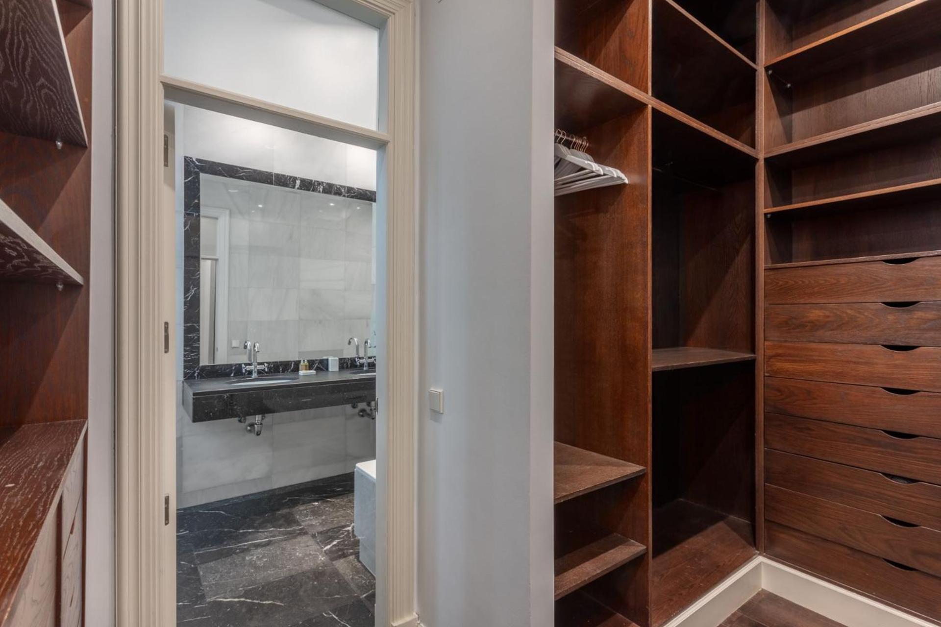 Apartment Charming And Spacious Steps From Gran Via *