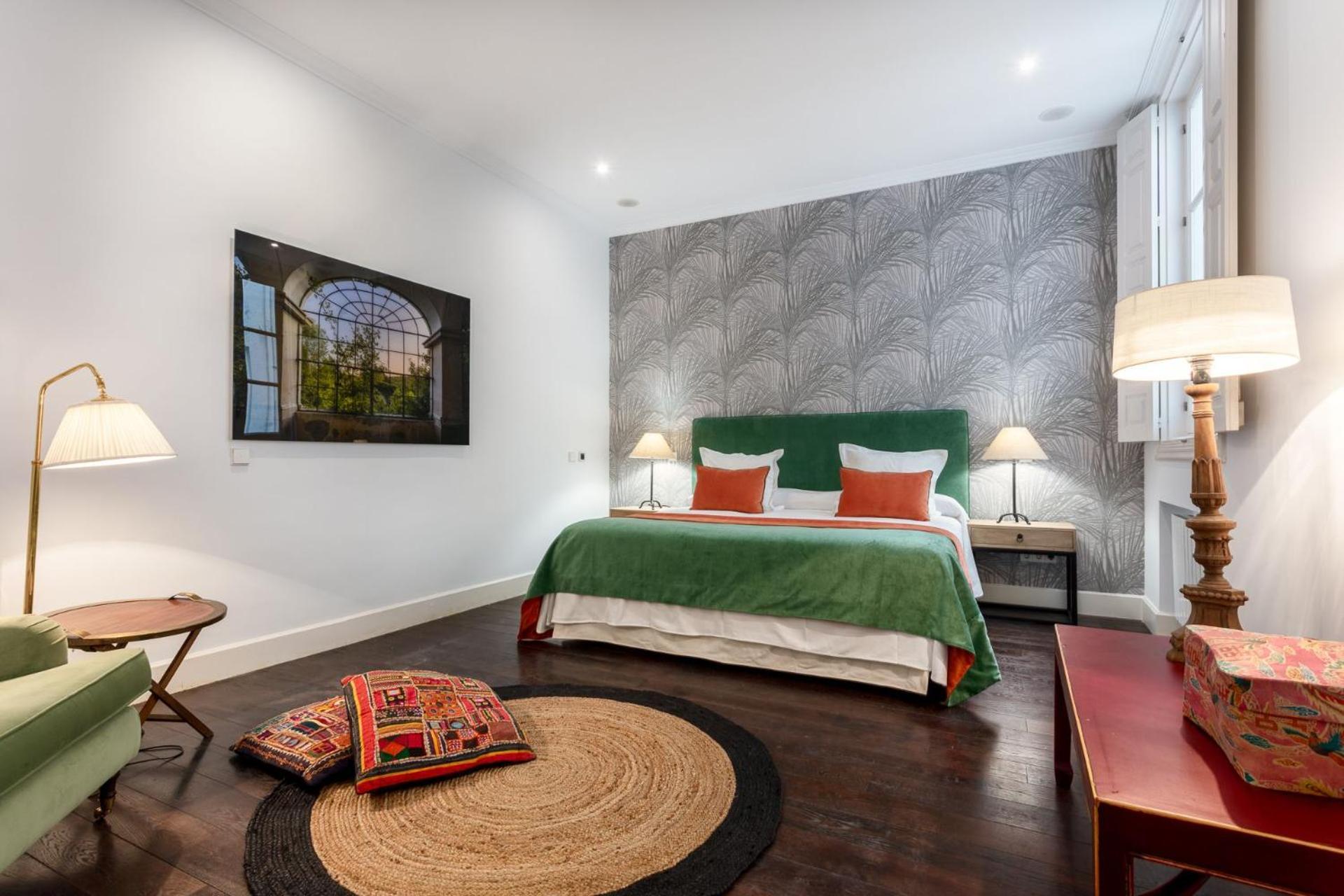 Charming And Spacious Steps From Gran Via Apartment Madrid