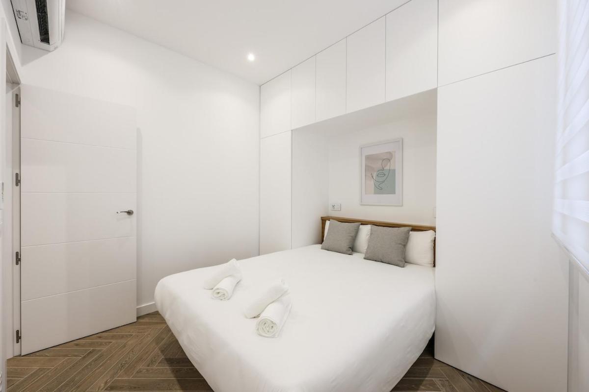 Urban Tranquility In With Modern Comforts Madrid