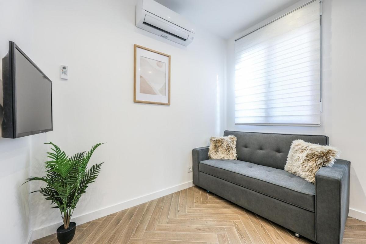 Urban Tranquility In With Modern Comforts * Madrid