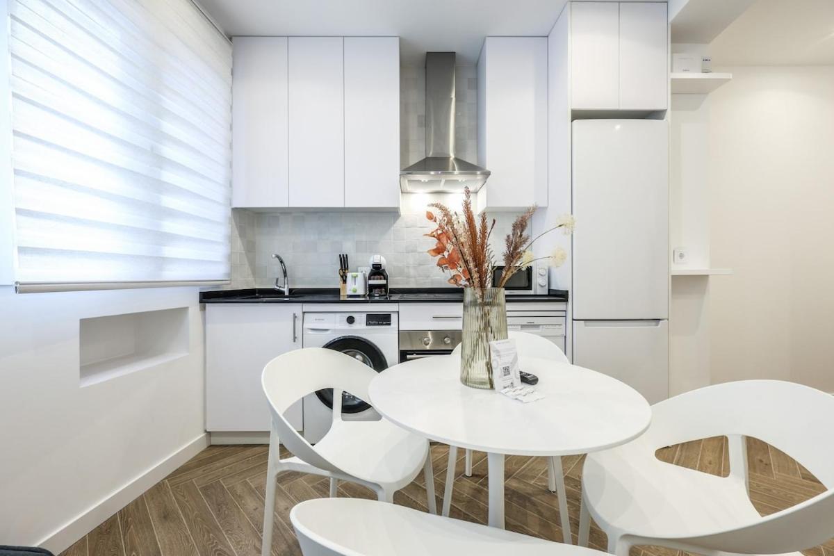 Urban Tranquility In With Modern Comforts *