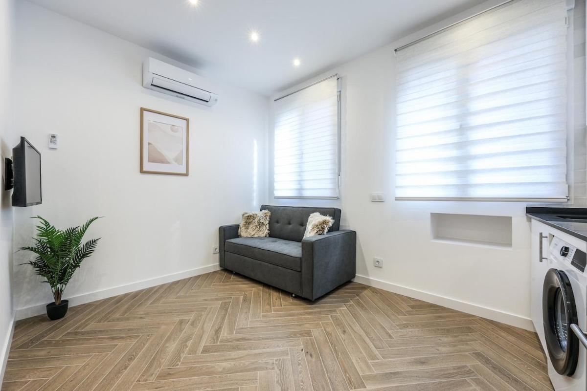 Urban Tranquility In With Modern Comforts *