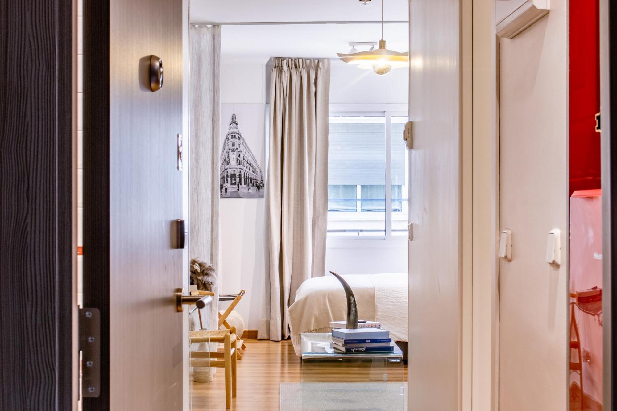Location Puerta De Alcala Apartment *