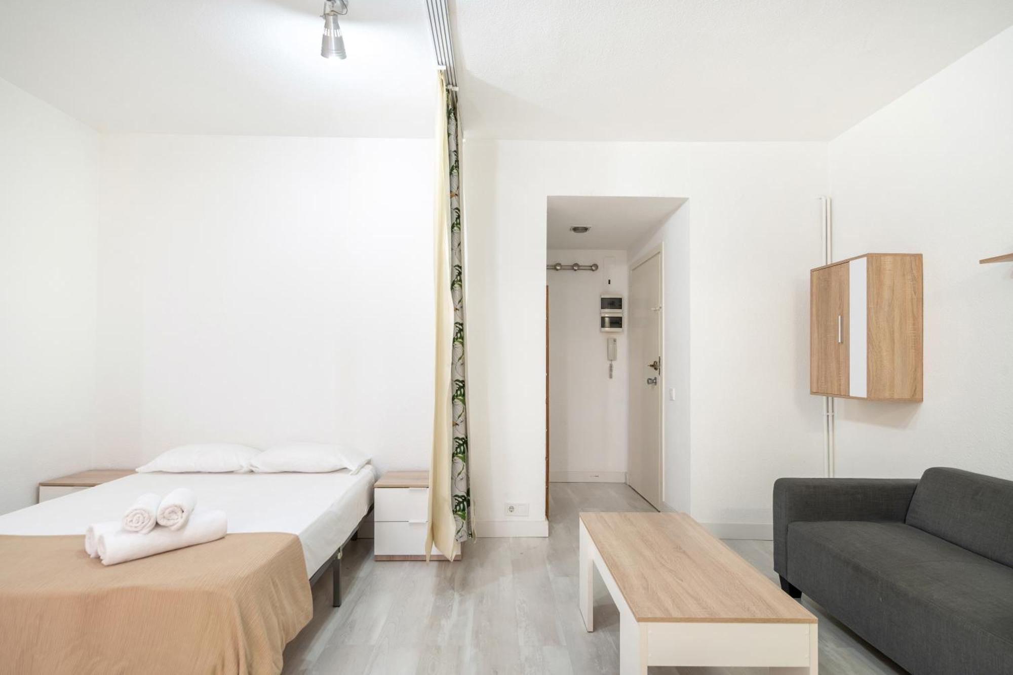 Apartamento Estudios En Plaza Espana. Centro De Madri