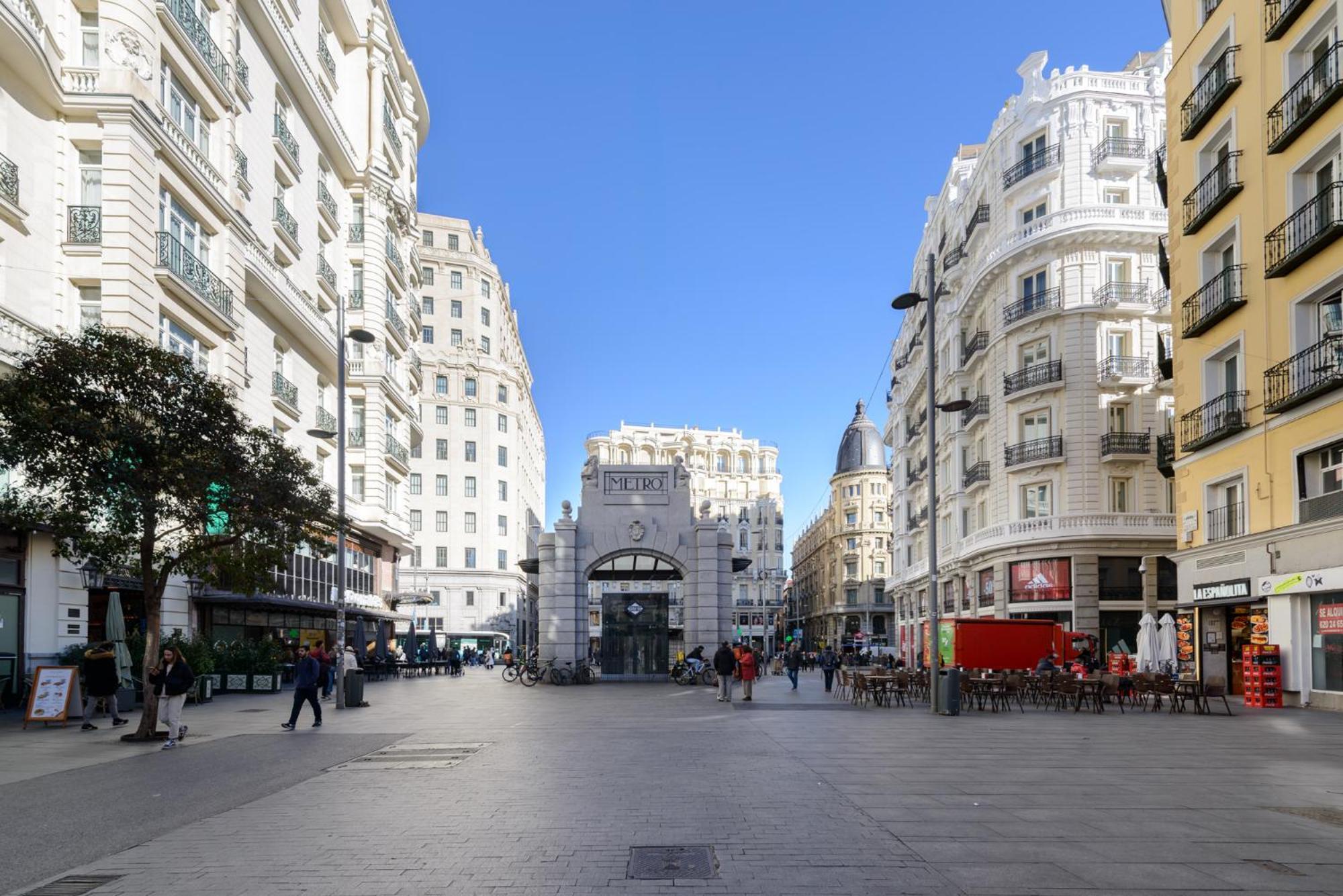 Apartment Gran Via-sol Spacious 3 Bedrooms & 2 Wcs *