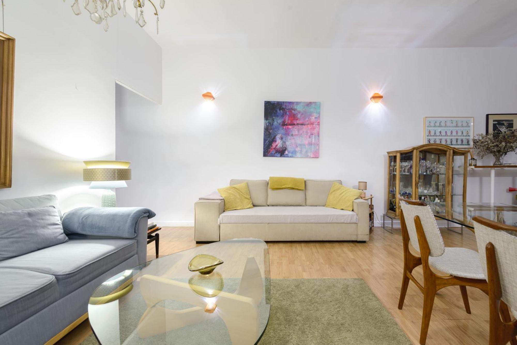 Gran Via-sol Spacious 3 Bedrooms & 2 Wcs Apartment Madrid