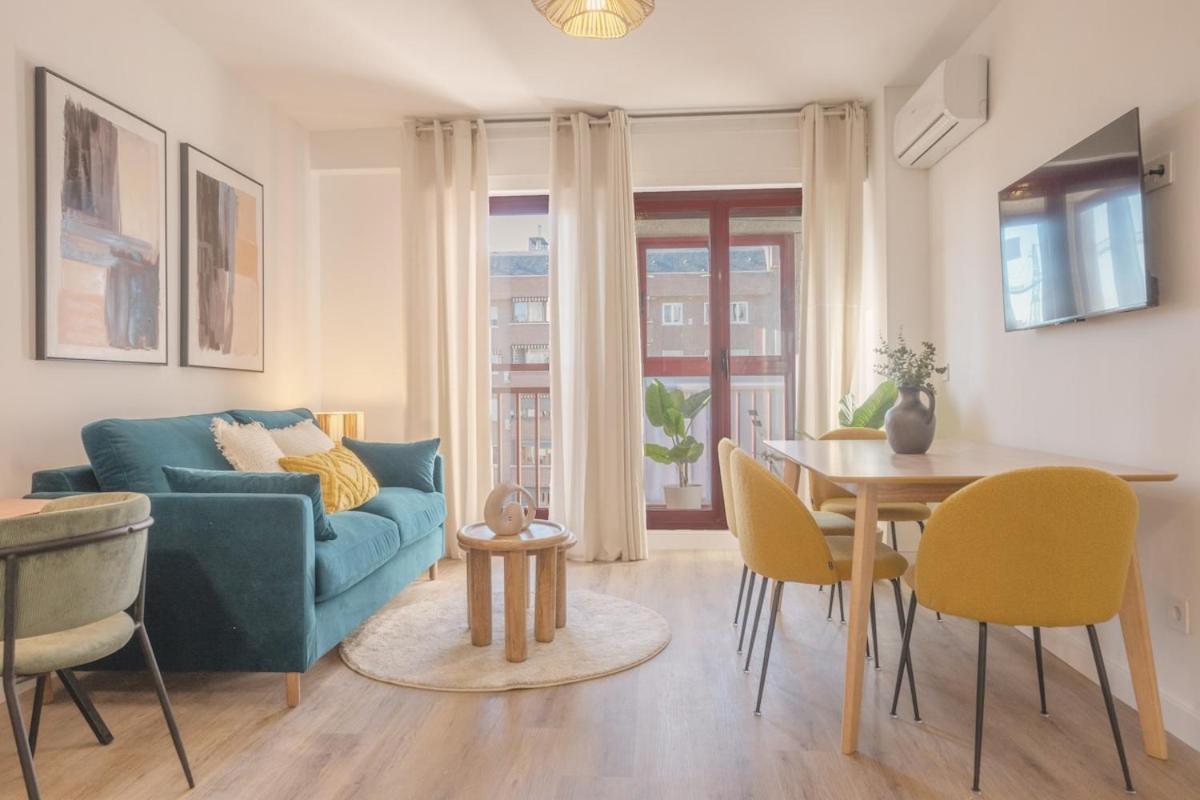 Elegant Temporary On Street Hiruela Temporal Hrl1710 Apartment Madrid