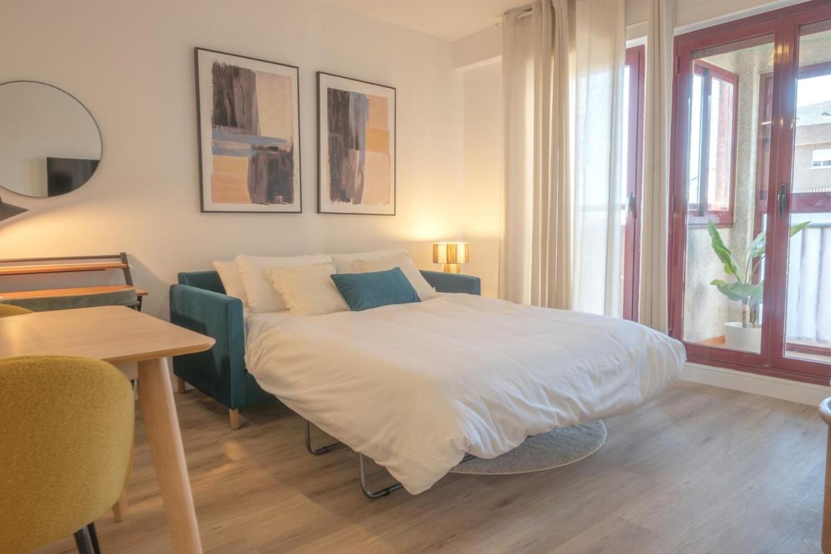 Apartment Elegant Temporary On Street Hiruela Temporal Hrl1710 Madrid
