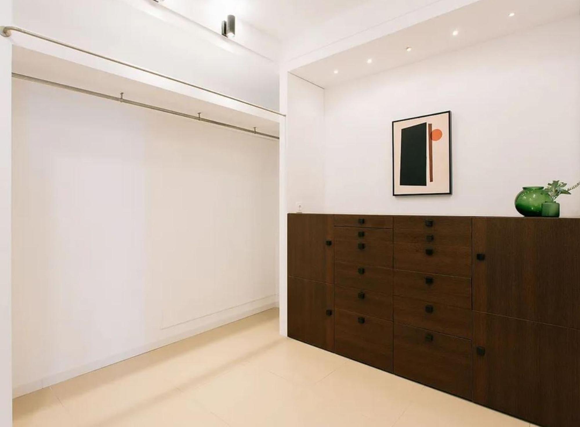 Best With 3-bedroom In Apartment *