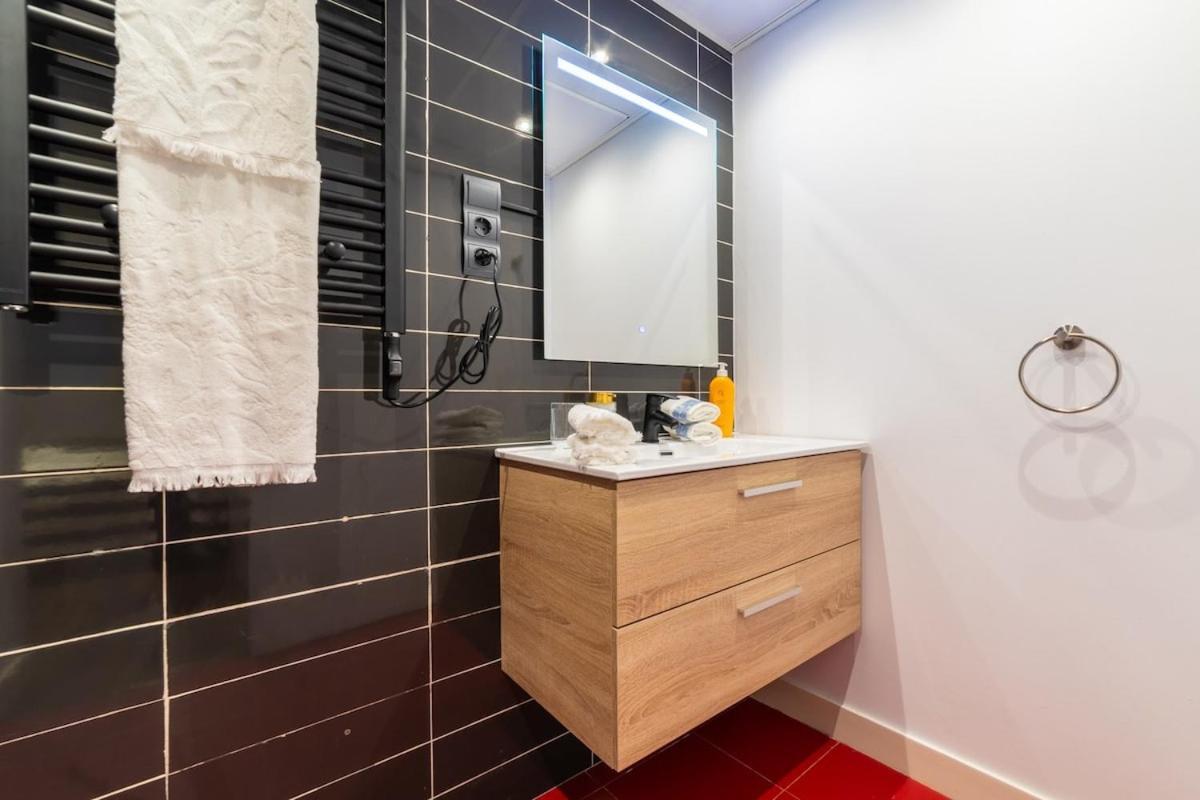 Charming Modern In Barrio De Letras Apartment Madrid