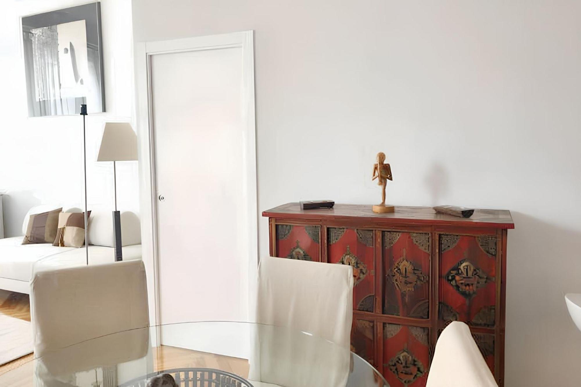Elegant In The Heart Of 100m² With Parking Apartment Madrid