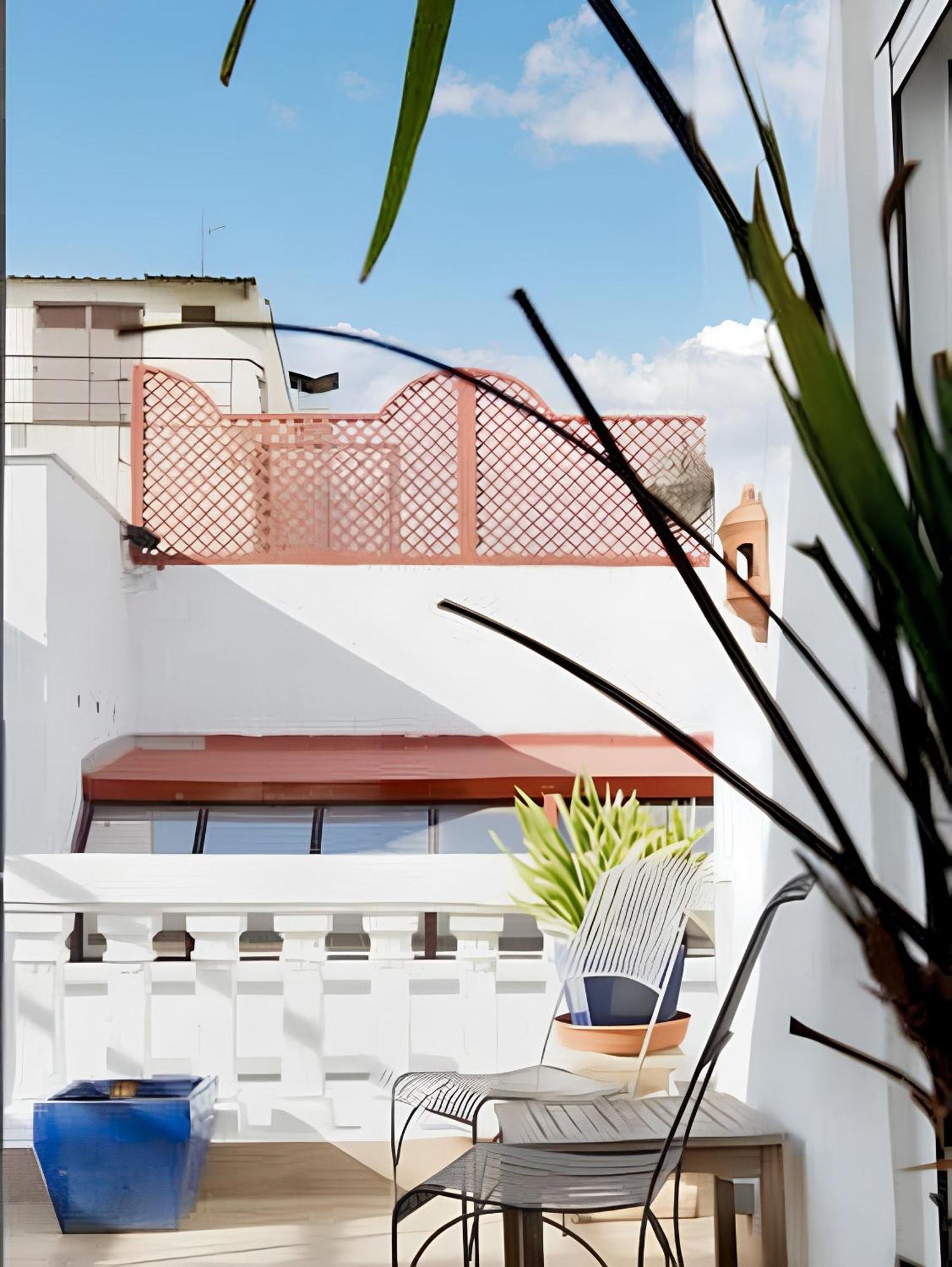 Elegant In The Heart Of 100m² With Parking Apartment *