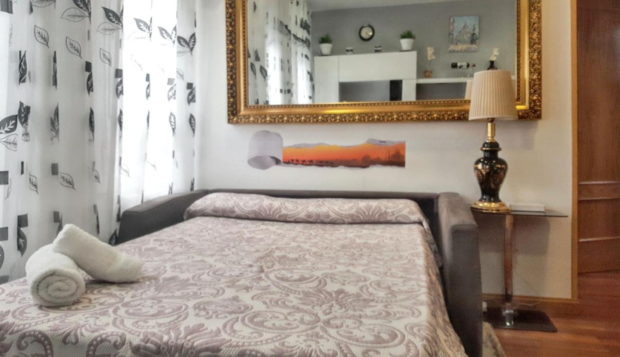 Cosy In The Heart Of 45m² With A/c Apartment