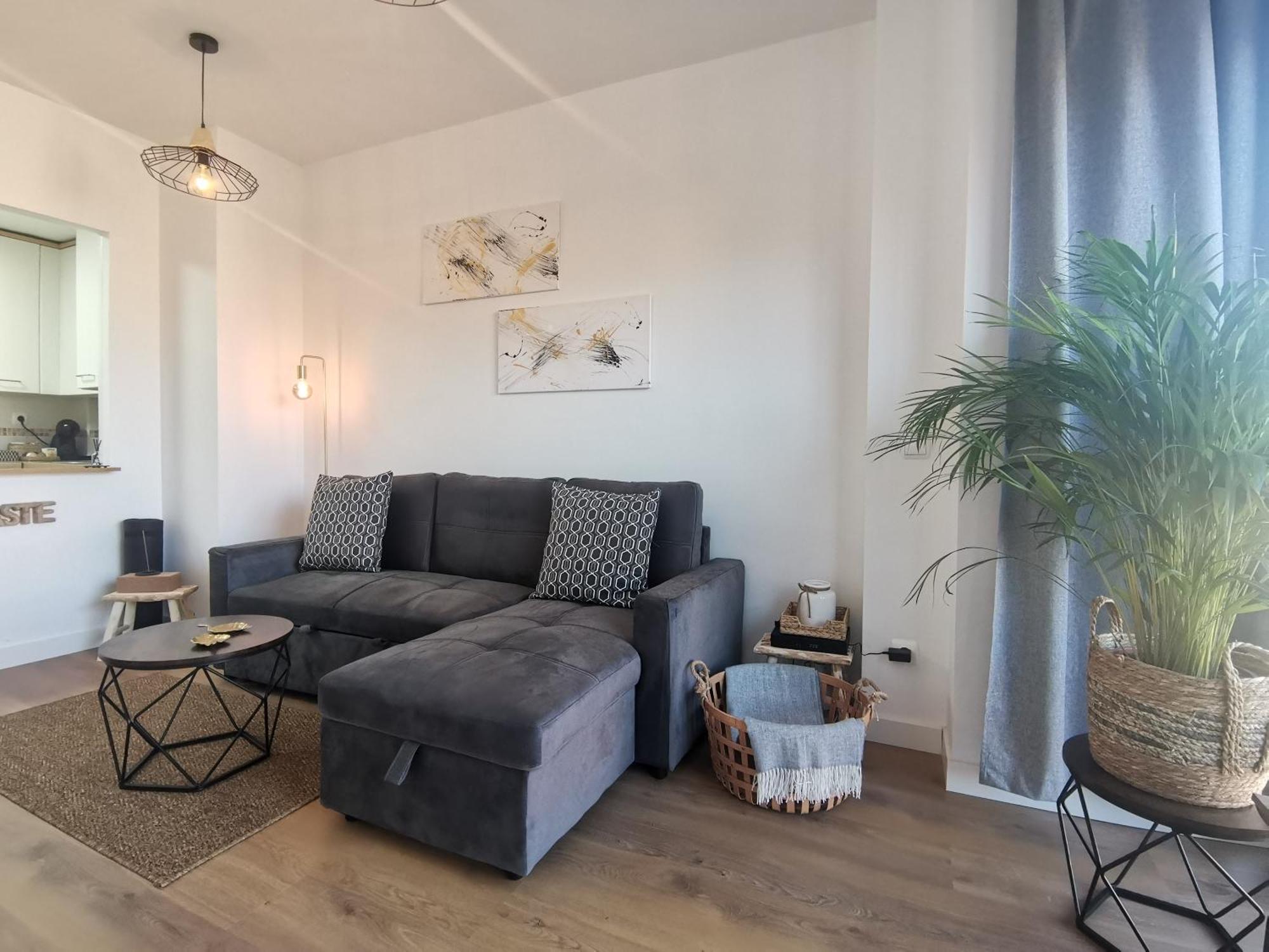 Con Garaje Y Gimnasio Apartment *
