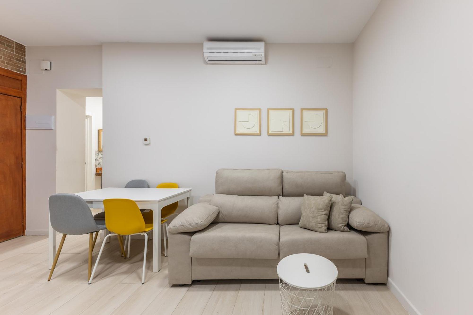 Cuatro Caminos Apartment