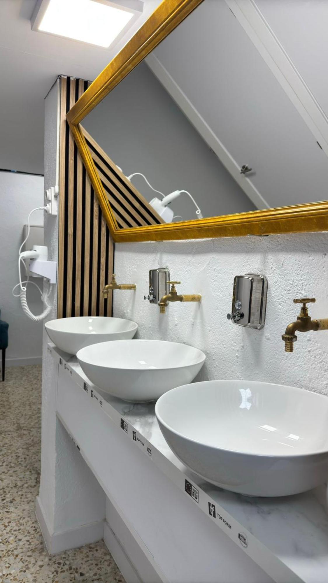 Hostel Puerta Del Angel
