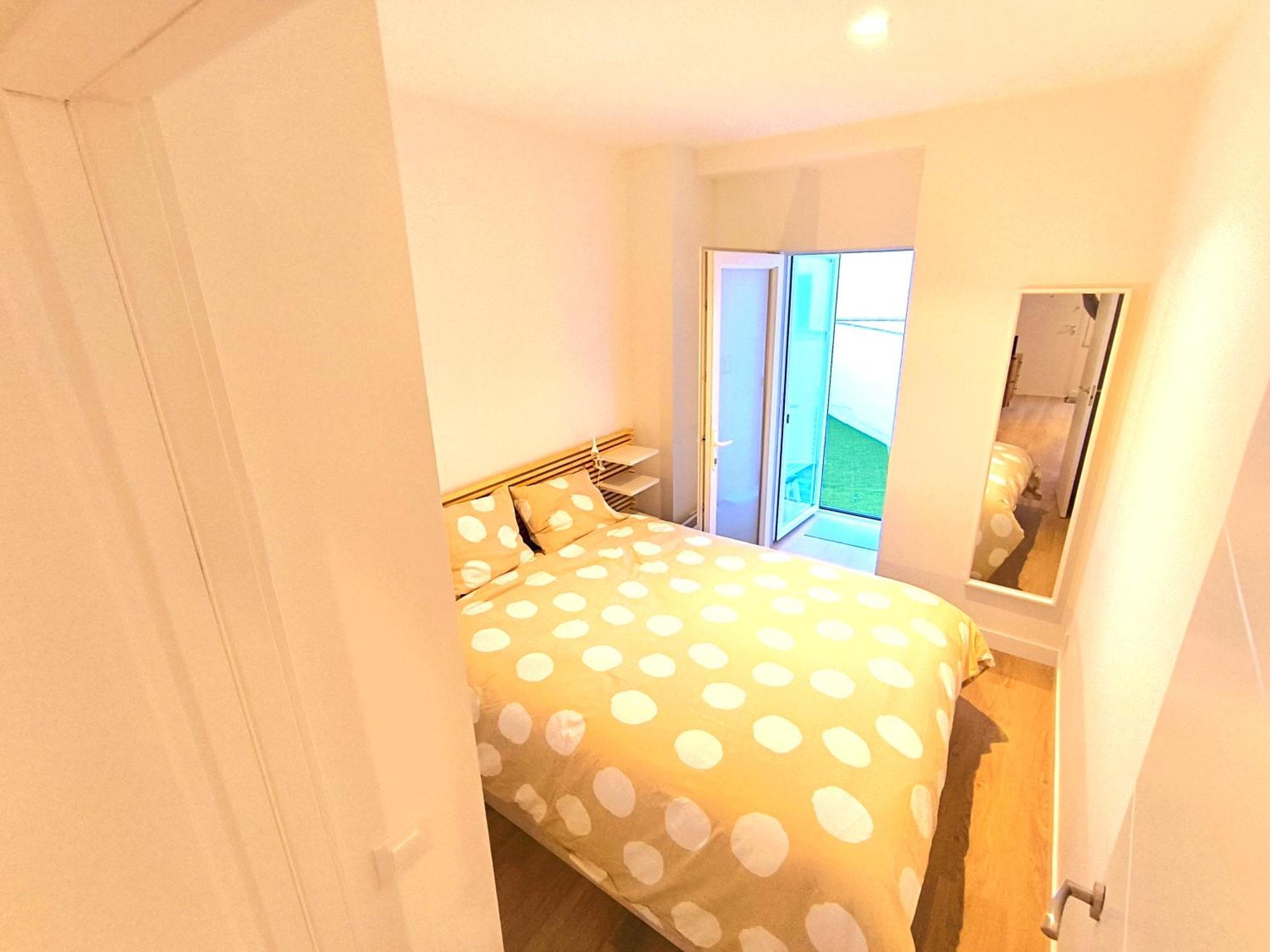 Modern With Terrace Near The Center Apartment *