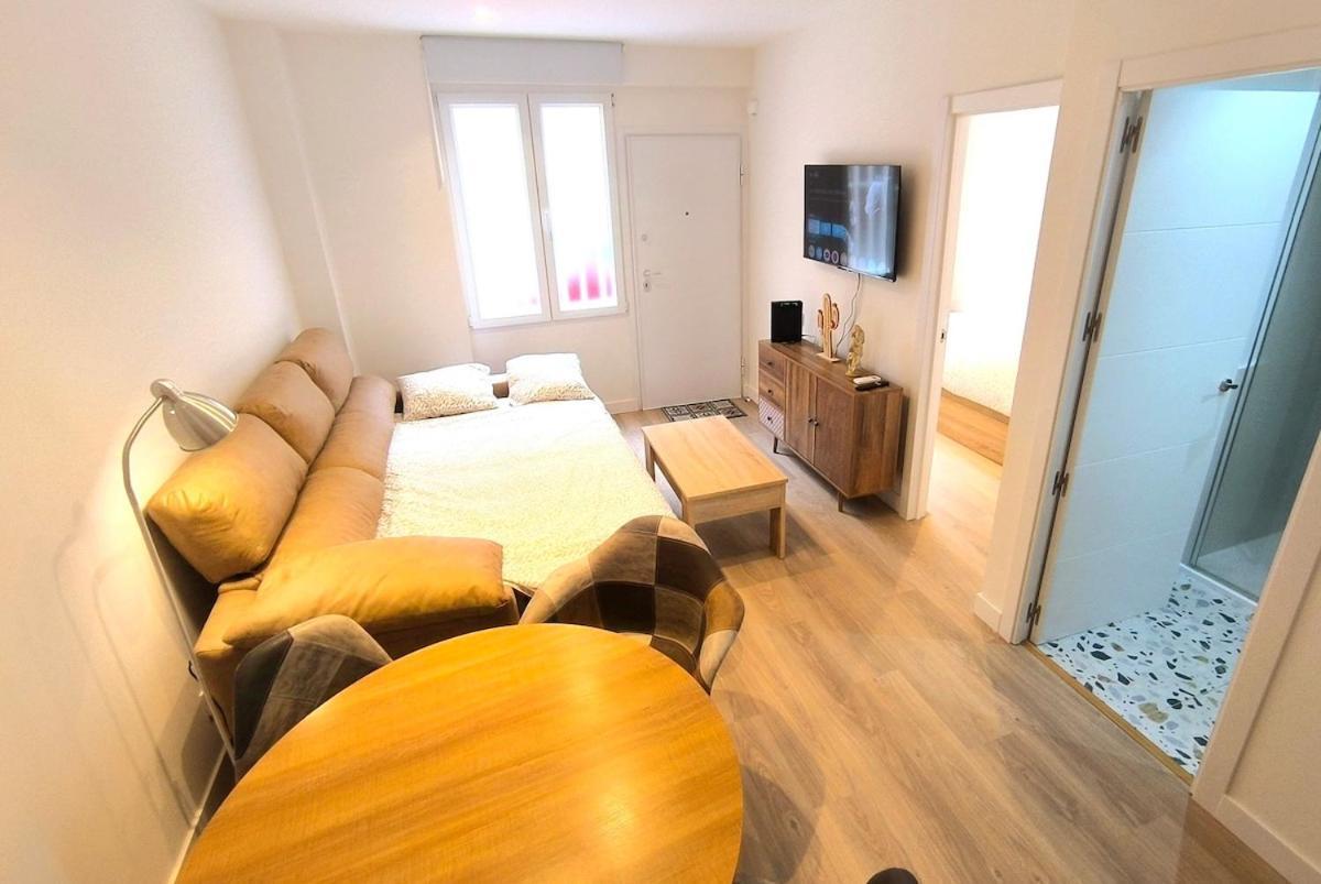 Modern With Terrace Near The Center Apartment *