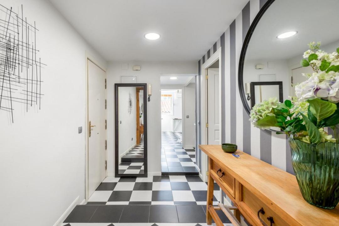 Apartment 2 Bedrooms 1 Bathroom Furnished - Lavapies - Bright Modern - Mintystay Madrid