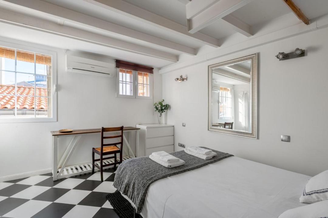 Apartment 2 Bedrooms 1 Bathroom Furnished - Lavapies - Bright Modern - Mintystay