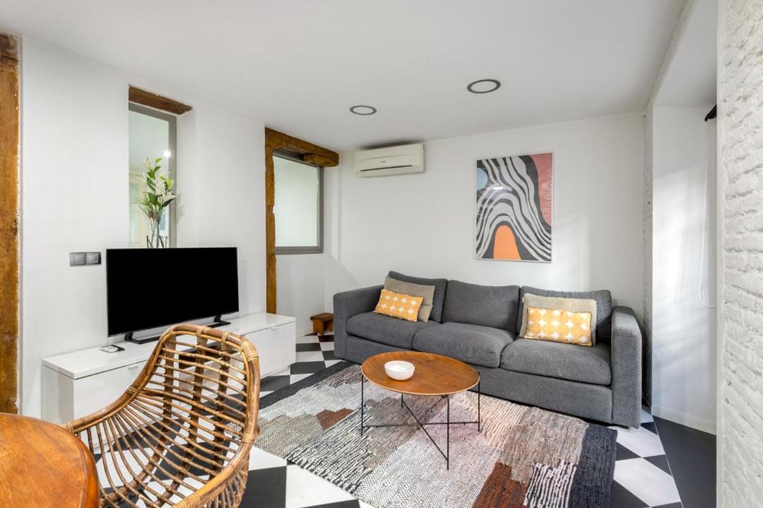 2 Bedrooms 1 Bathroom Furnished - Lavapies - Bright Modern - Mintystay