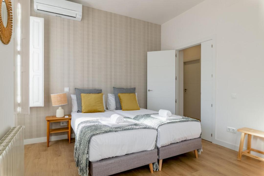 3 Bedrooms 3 Bathrooms Furnished - Salamanca - Modern And Bright - Mintystay